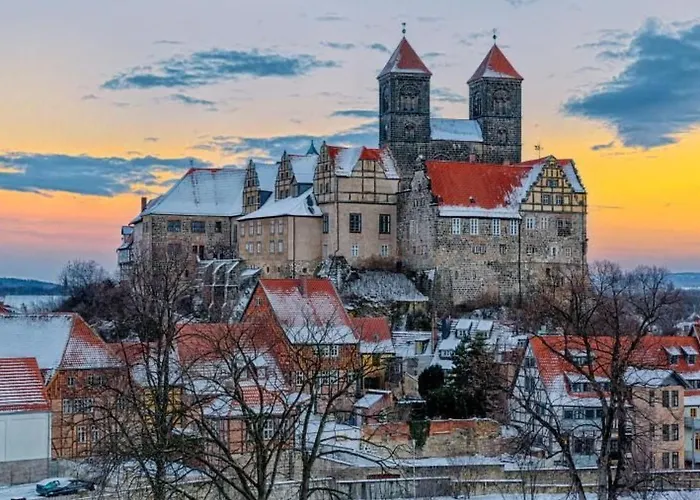 Mit Terrasse By Interhome アパート